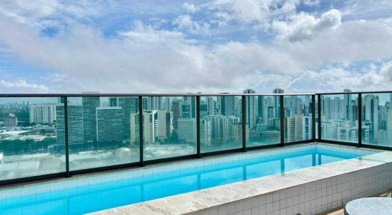Apartment with pool — photo 2