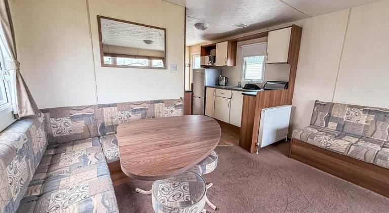 Dog Friendly Caravan With Decking At Manor Park In Hunstanton Ref 23063W — photo 4