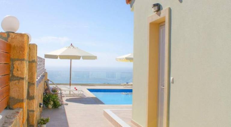 Villa with grill, terrace & garden — photo 3