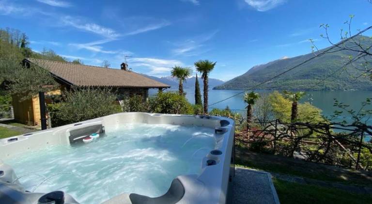 Villa with hot tub — photo 4