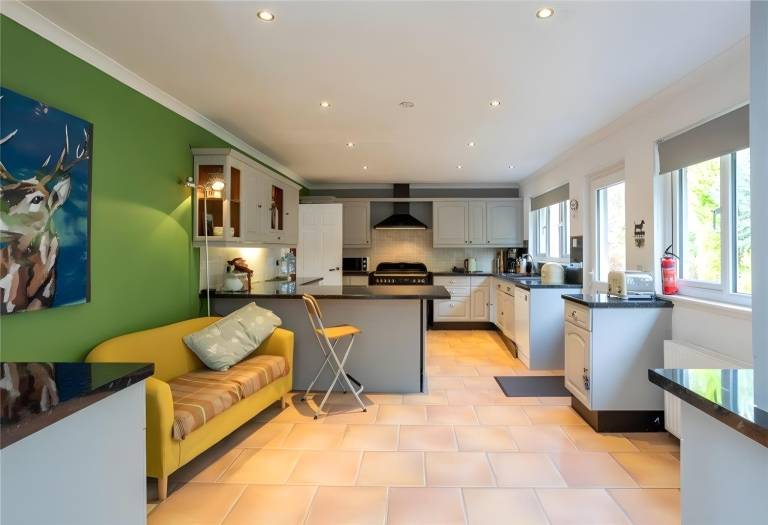 Braemor, a detached 4 bedroom villa, all en-suite — photo 3