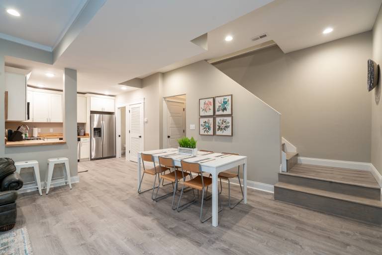 Historic 3BR Near Barnes Jewish Hospital Walkable CWE Dog-Friendly — photo 3