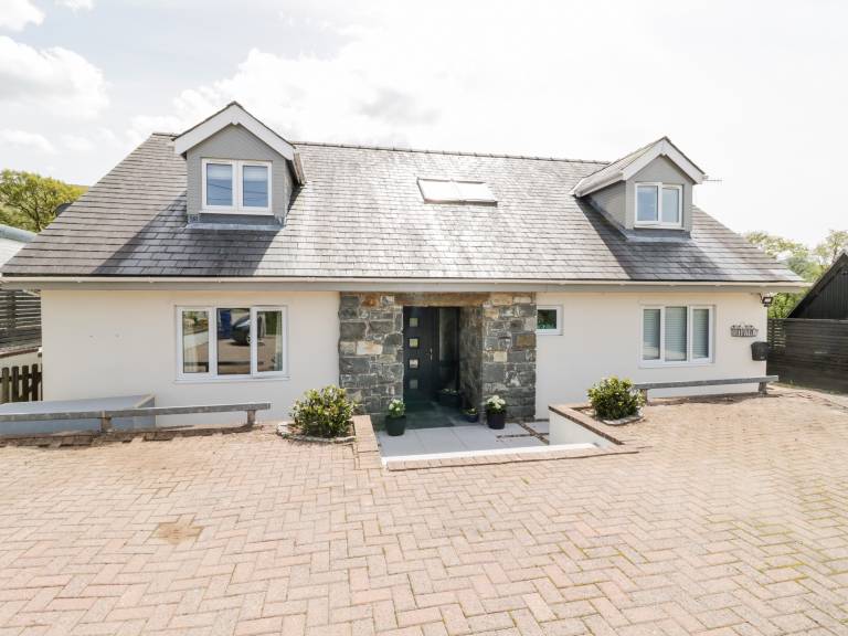 Cottage  Brithdir and Llanfachreth