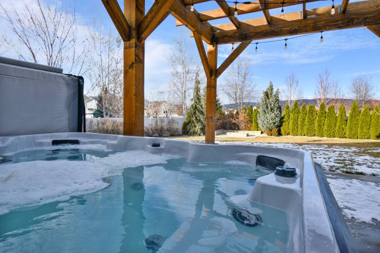 Children-friendly vacation home with terrace, garden & hot tub | Mountain view | Dogs allowed — photo 3