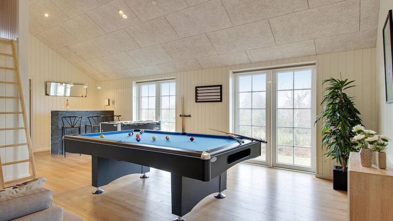 House with private pool & garden — photo 5