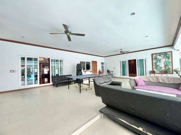 Villa with grill, pool & garden | Good for workation | Pets allowed — photo 4