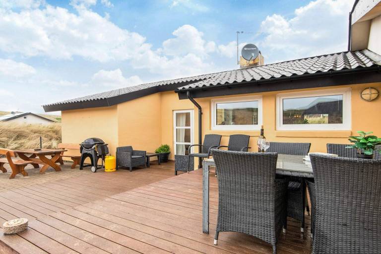 Vacation home with grill & sauna — photo 3