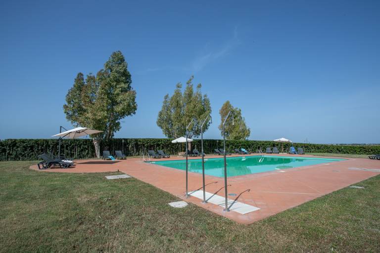 Holiday apartment with barbeque & pool | Sea view — photo 3