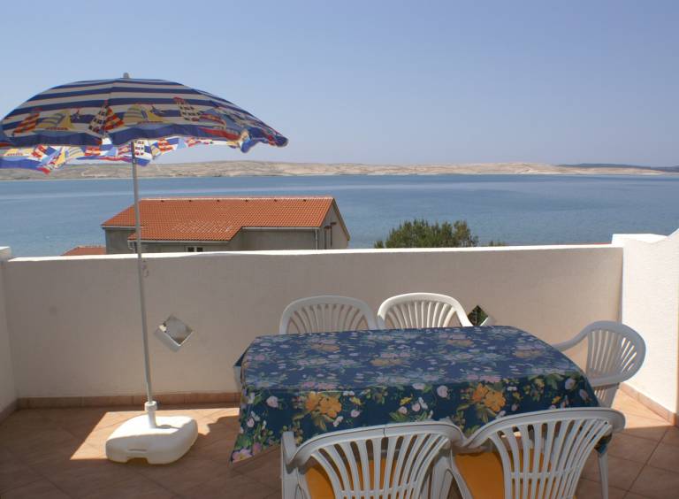 One bedroom apartment near beach Kustići, Pag (A-4087-a) in Senj