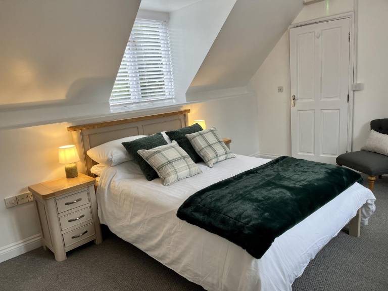 The Coach House - with hot tub in St. Austell