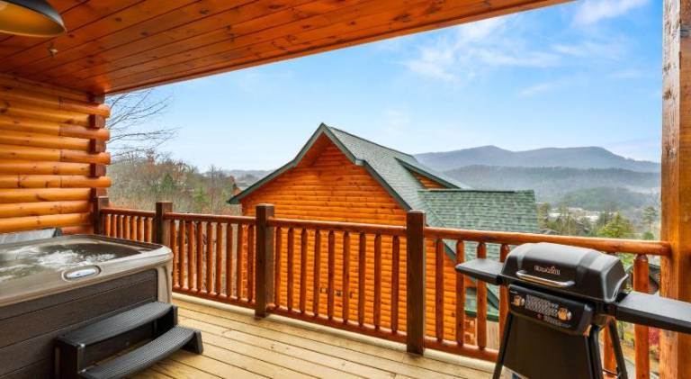 House with hot tub, BBQ & private pool — photo 5