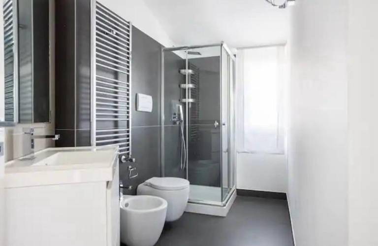 Villa with barbecue, jacuzzi & patio — photo 5