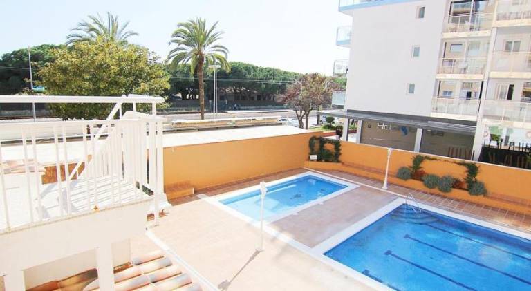 Holiday apartment with pool — photo 3