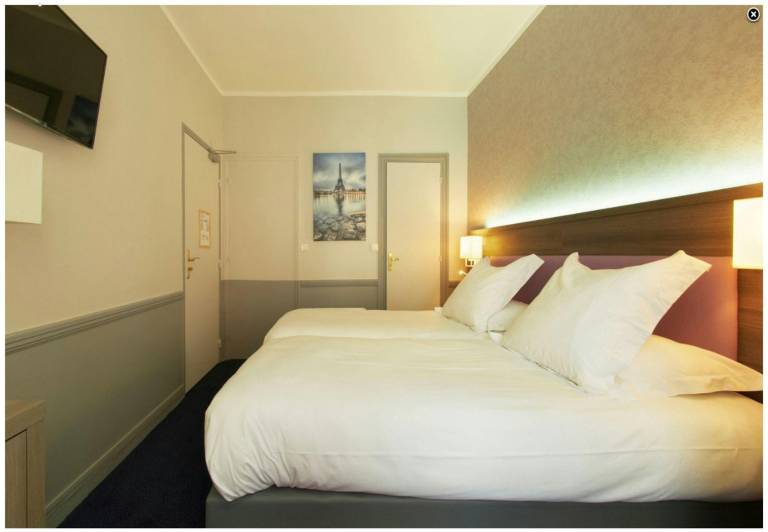 Hotel Poussin in Suresnes