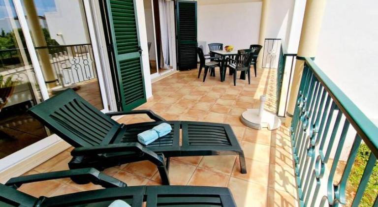 Jasmine apartment next to Meia Praia Beach — photo 5