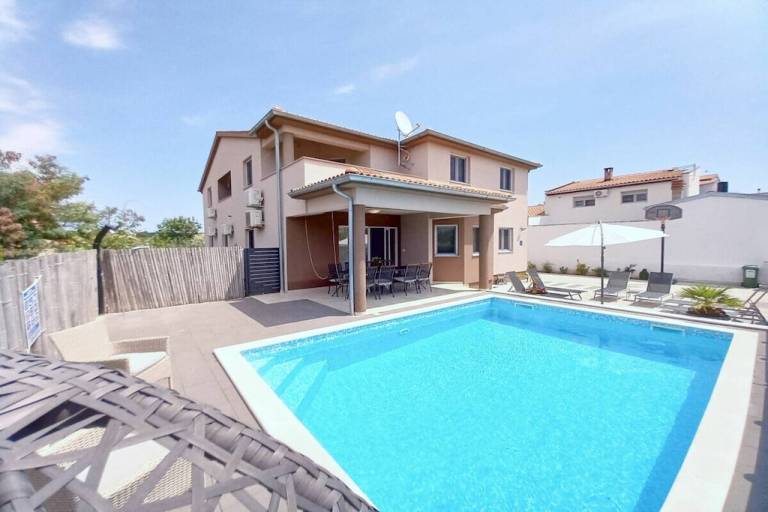 Ferienhaus Peroj