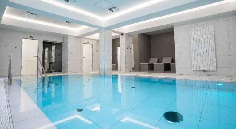 Serviced apartment with pool, sauna & terrace — photo 2