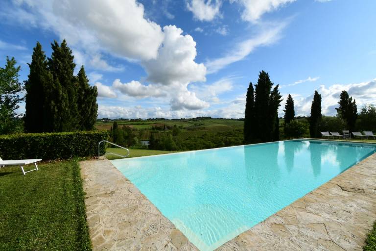 Nice resort with garden & pool | Pets allowed — photo 2