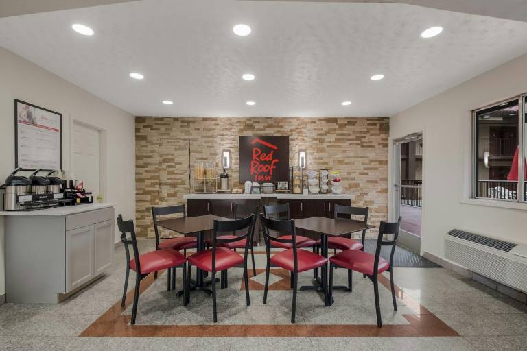 Red Roof Inn Crossville — photo 2
