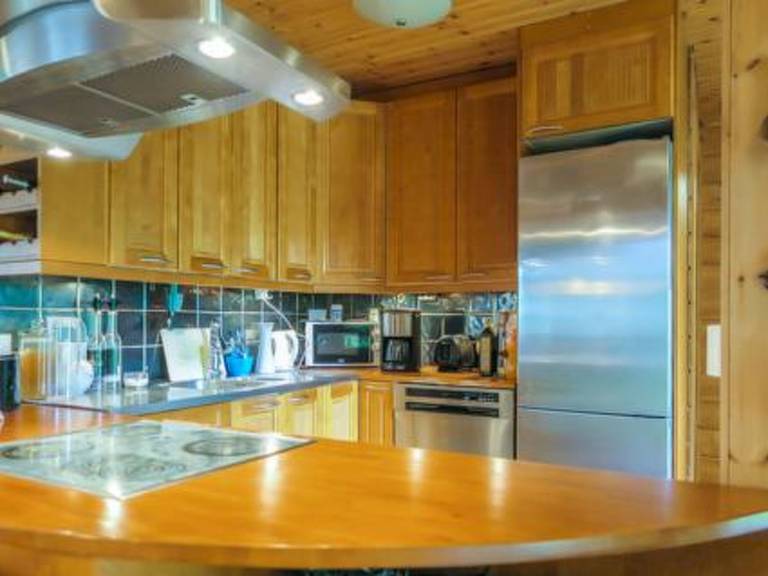 Vacation home with sauna & patio | Nature view — photo 5