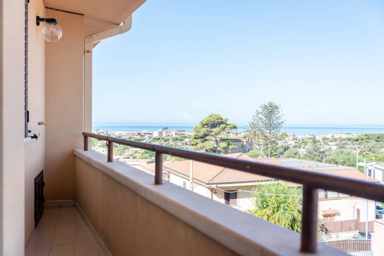 Apartment Le Primule, pet-friendly, with sea view and balcony — photo 3