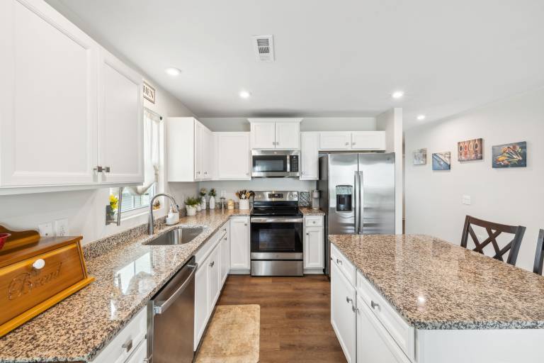 Stylish Vibe 2Bed Home 30 Day or more — photo 3