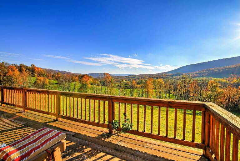 'Bearpen Lodge' on 125 Acres - Near Belleayre Mtn! — photo 2