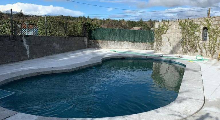 House with pool — photo 5