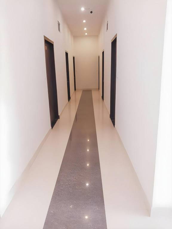 ROYAL DIAMOND — photo 3