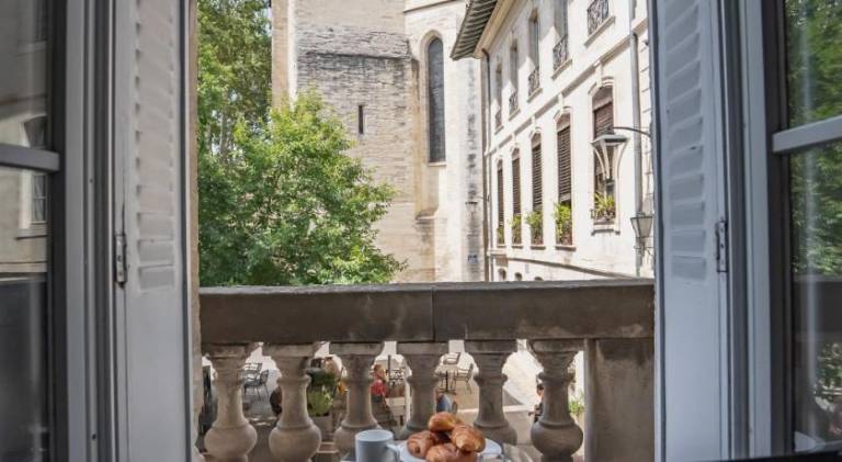Holiday apartment | Next to Popes' Palace | Pet-friendly in Avignon