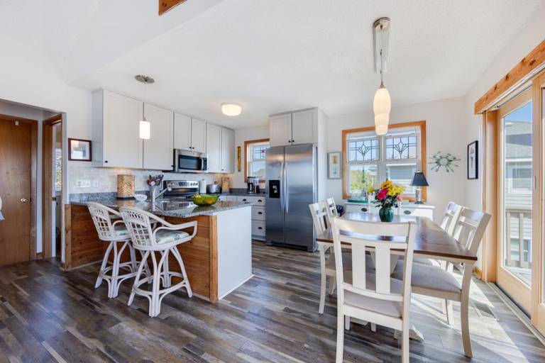 Children-friendly wonderful house with hot tub, pool & BBQ | Lake view | Next to the beach | Pets allowed — photo 4