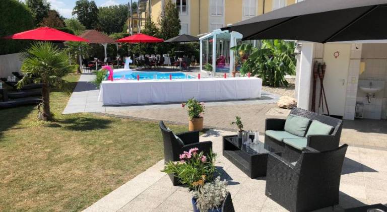 Apartment with pool | Pet-friendly — photo 2