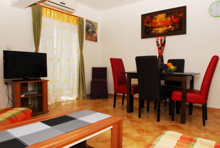 Child-friendly holiday apartment with patio & grill | Dogs allowed — photo 5