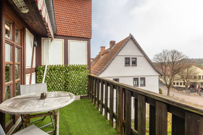 Apartment 'You R Welcome Too' with Balcony and Sauna — photo 2