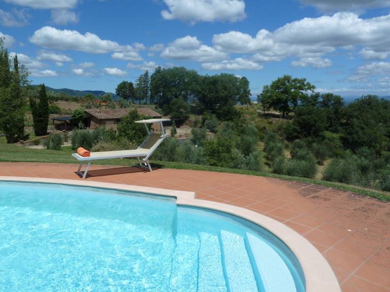 House with barbecue, terrace & yard — photo 4