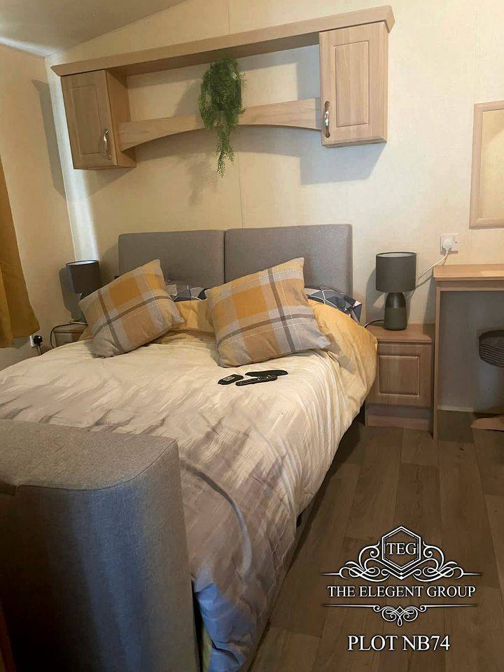 Comfortable Accessible Caravan Escape with Smart TVs & Modern Amenities in Lincolnshire, United Kingdom — photo 5