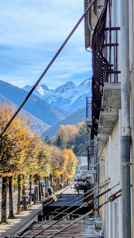 Apartment '6 Pers Allée D'Étigny' with Mountain View, Balcony and Wi-Fi in Bagnères-de-Luchon