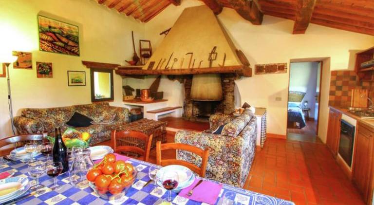Charming house with patio, garden & pool | Pet-friendly — photo 3