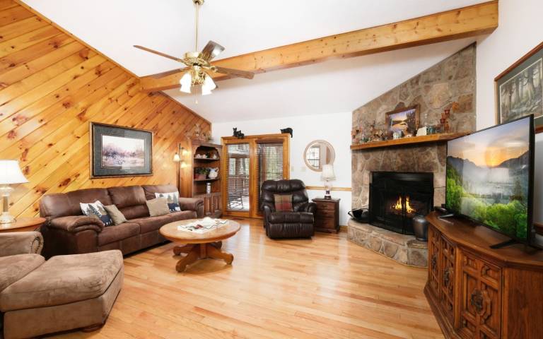 Cabin with BBQ & jacuzzi | Mountain view — photo 5