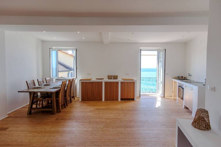 Newly Renovated Ocean View Flat