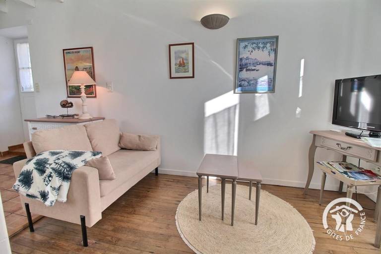 Gite with patio & garden | Pets allowed — photo 3
