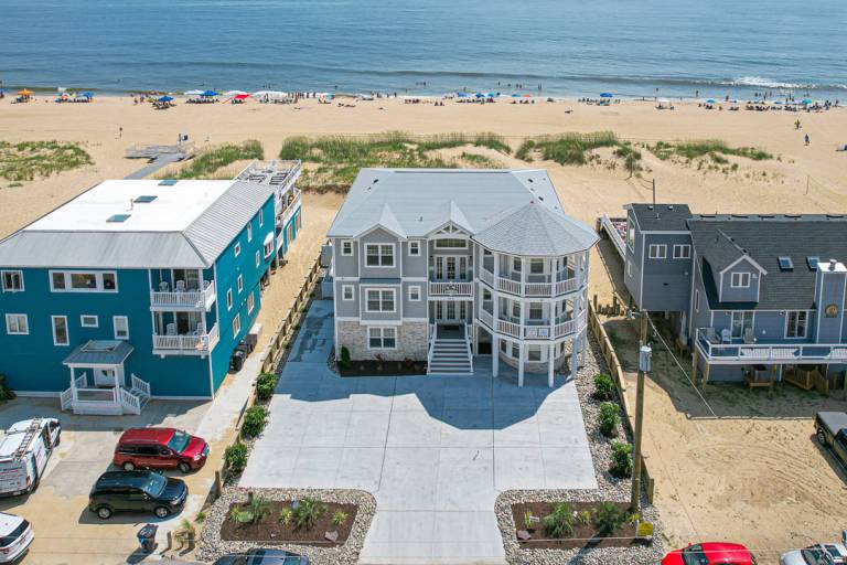 Dolphin Watch Oceanfront Private Pool, Hot Tub, Dog Friendly — photo 2