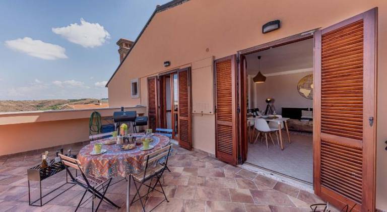 Apartment with 2 rooms for 5 persons — photo 4