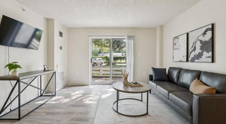 Legacy at Imperial Village 105 I 1 Bed 1 Bath — photo 4