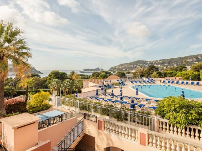 Holiday apartment with pool in Beaulieu-sur-Mer
