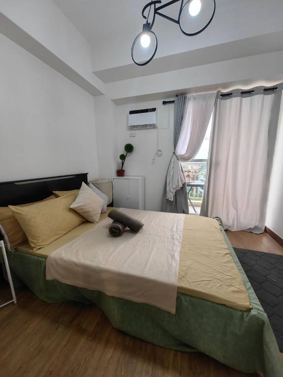 Rental apartment with BBQ & pool in Quezon City
