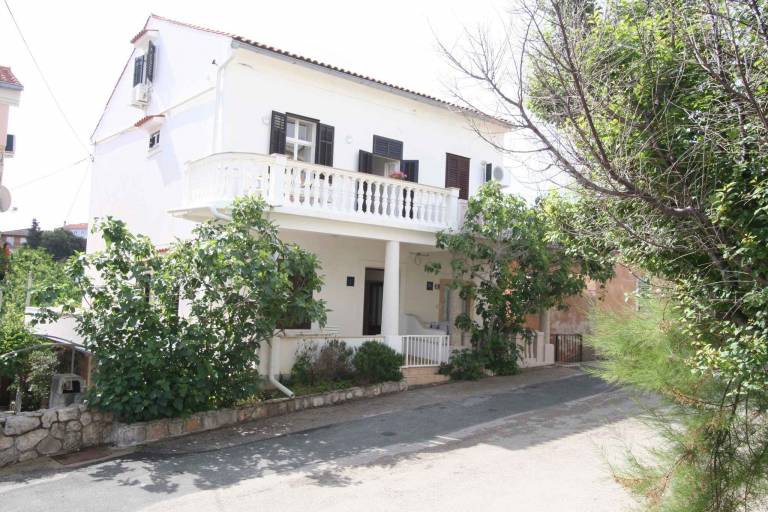 Fully equipped house with garden, patio & barbeque | Pets are welcome in Crikvenica