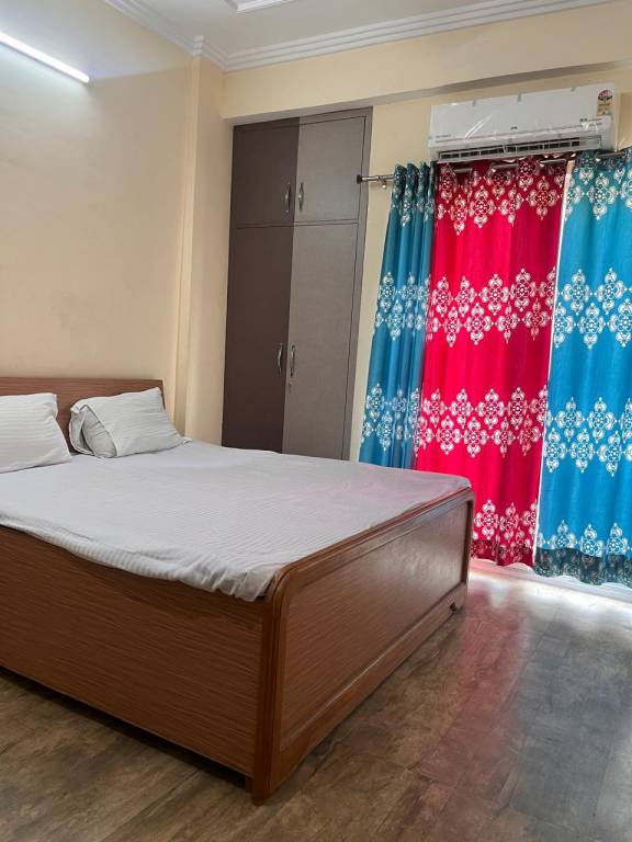 Holiday apartment with garden | Perfect for remote work in Tola