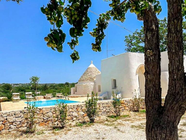 Luxury Villa Retreat: Unforgettable Rental with Swimming Pool in Puglia, Italy in Ostuni