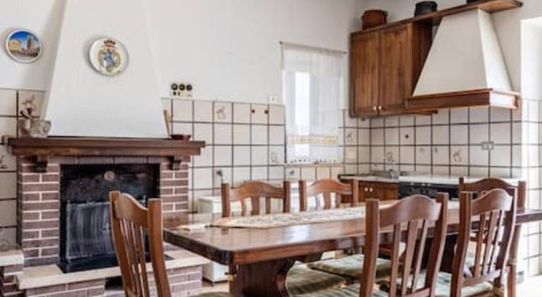 Country Chic Antico Casale - piscina idromassaggio lettini, solarium, cinema experience, wifi, parch — photo 4